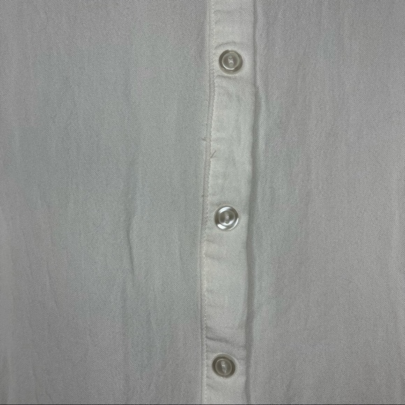 TCEC White Off the shoulder buttondown - Picture 3 of 6